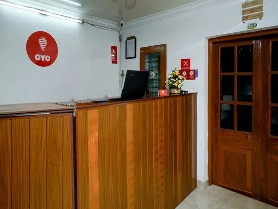 OYO 10641 Hotel Misty Hills - Lobi