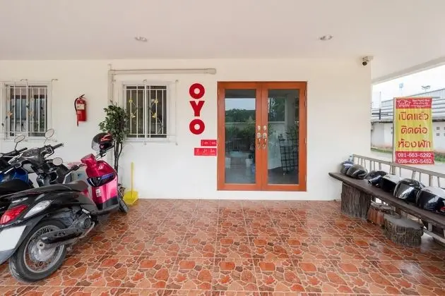 OYO 1069 Baan Nong Moo Apartment - Lobi