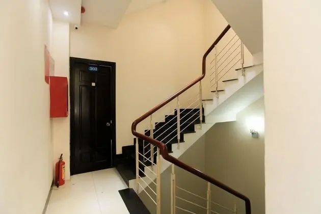 OYO 1072 Dragon Hotel - İç Mekan