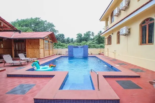 OYO 10723 Home Pool View Studio Colva