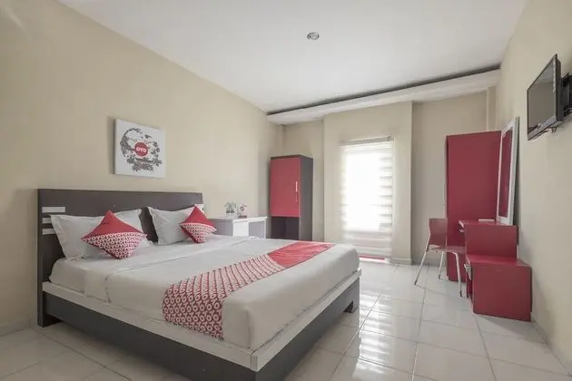 OYO 1075 Rumah Indah Losari Inn