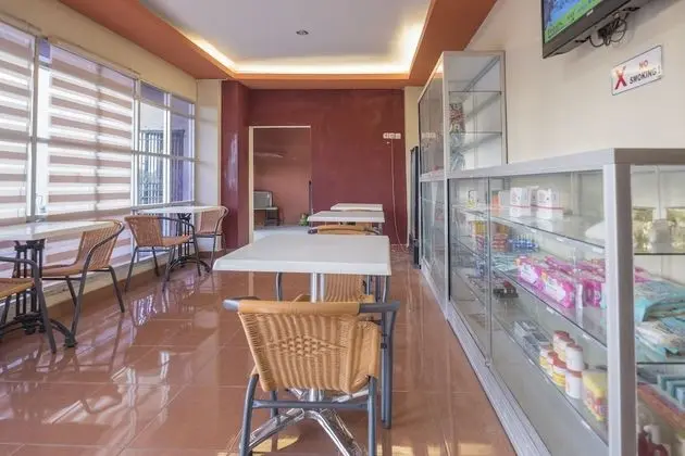 OYO 1075 Rumah Indah Losari Inn - Lobi