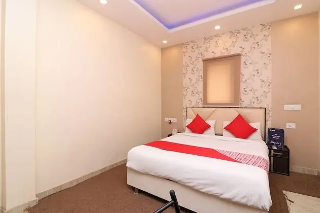 OYO 10750 O'live INN