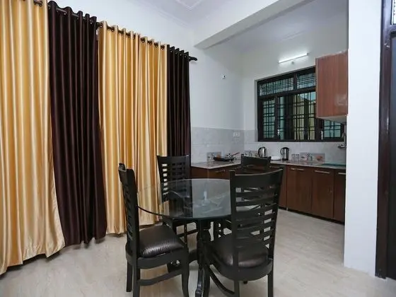 OYO 10853 Home 2BHK Bhimtal lake - Oda Düzeni