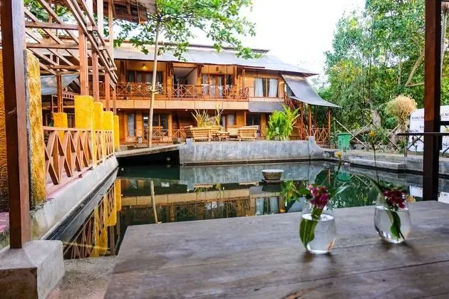 OYO 1099 Bandini Riverside Cottage
