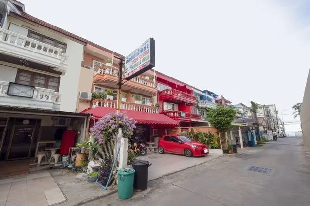 OYO 1099 Star House
