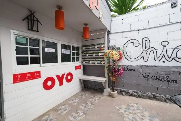 OYO 1100 Chidlom Resort - Lobi