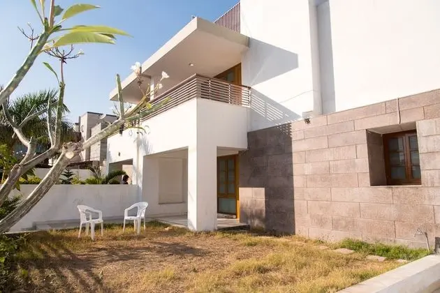OYO 11064 Home Elegant 3BHK Villa Near Hiran Magri