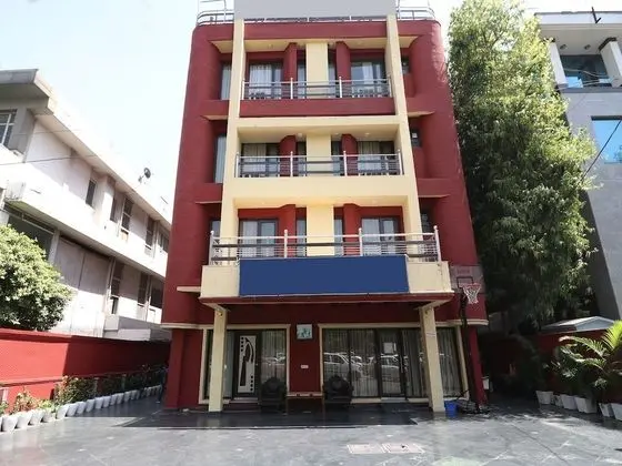 OYO 11201 Near Bhikaji Cama Place