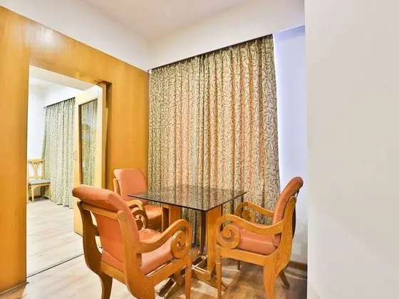 OYO 1123 Hotel Rock Regency - Yerinde Yemek