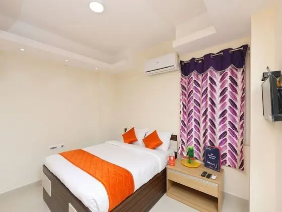 OYO 11342 Phoenix Inn