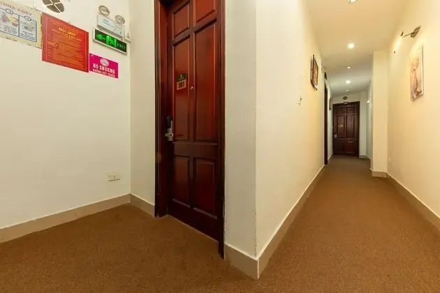 OYO 1136 Ha Vi Luxe Hotel - İç Mekan