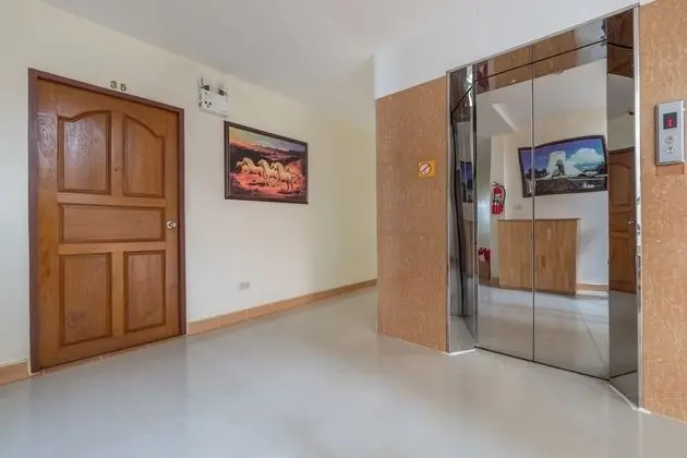 OYO 1136 Maple Mansion - İç Mekan