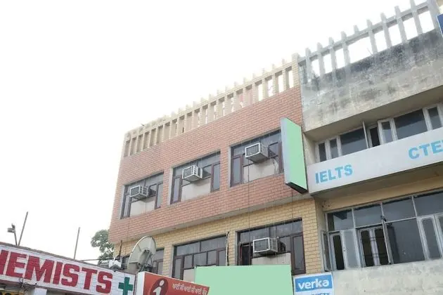 OYO 11377 Hotel Kings residency - Dış Mekan