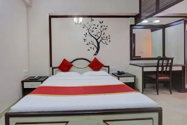 OYO 11390 Vaibhav Residency