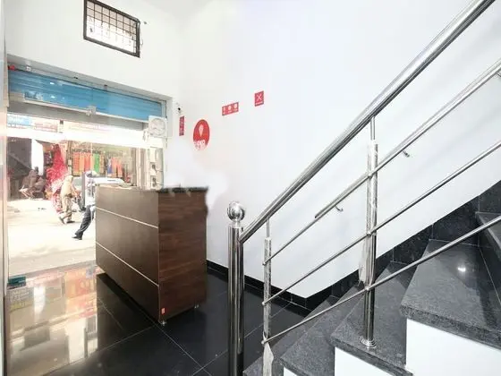 OYO 11421 Regal Residency - Lobi