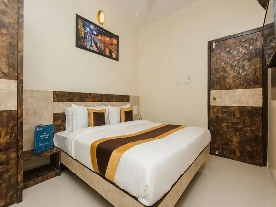 OYO 11511 Hotel Embassy Grand