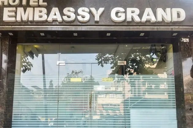 OYO 11511 Hotel Embassy Grand - Dış Mekan