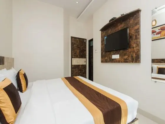 OYO 11511 Hotel Embassy Grand - Oda