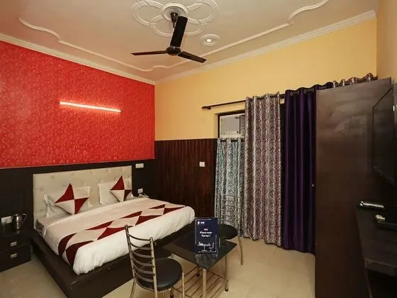 OYO 11556 Om Guest House Residency