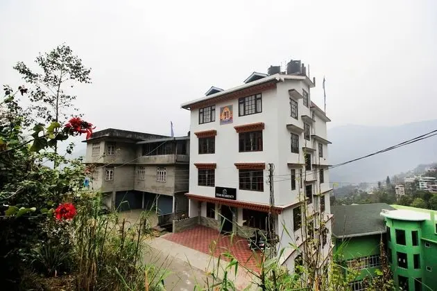 OYO 11630 Temi Residency