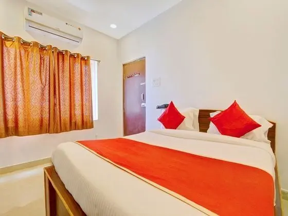 OYO 11670 Hotel Vishnu Priya Residency