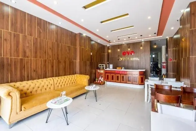 OYO 117 Gina Hotel - Lobi