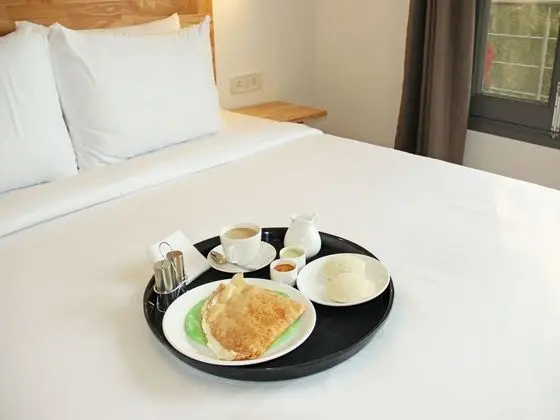 OYO 11706 Hotel Avion Park - Yerinde Yemek