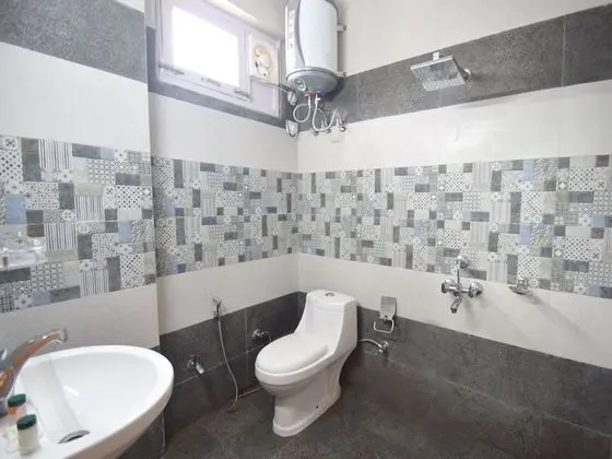 OYO 11733 Hotel Sunlight - Banyo Tipleri