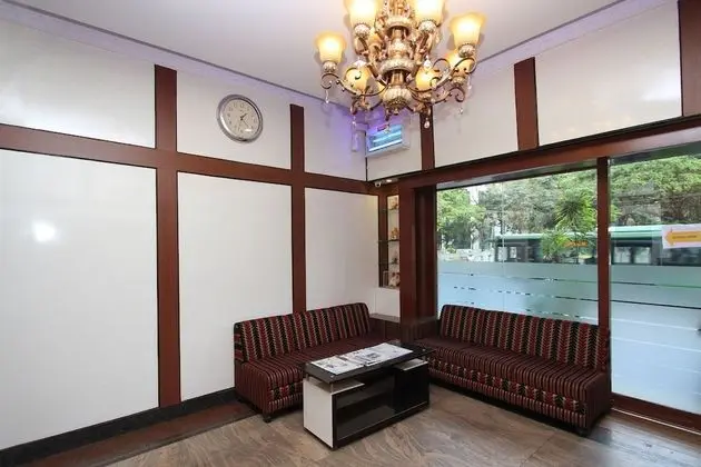 OYO 1175 Hotel Uno In - Lobi