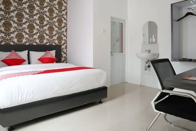 Oyo 1185 Sachila Residence Syariah