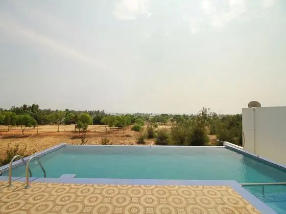 OYO 11870 Home Sea View 2BHK Anumandai Beach - Havuz