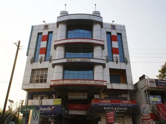 OYO 11938 Mitra Residency