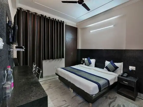 OYO 11972 Nirvana Residency