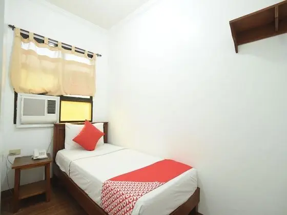 OYO 120 Balai Sofia - Oda