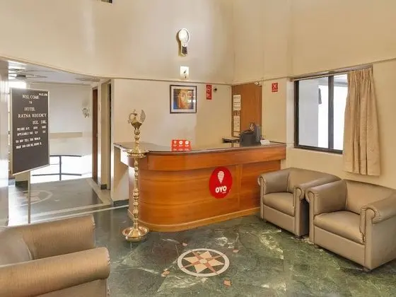 OYO 12020 Hotel Ratna Regency - Lobi
