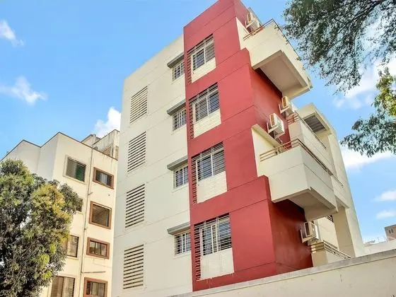 OYO 12042 Green Olives Apartments