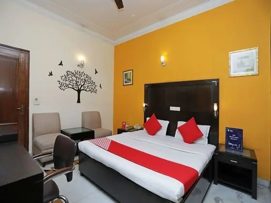 OYO 12075 Hotel Regalia Retreat