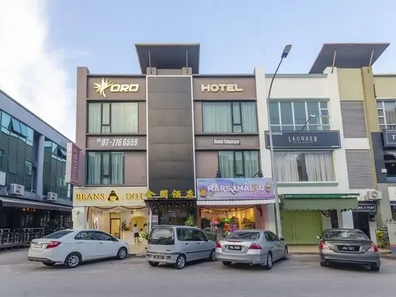 OYO 1214 Oro Hotel - Dış Mekan