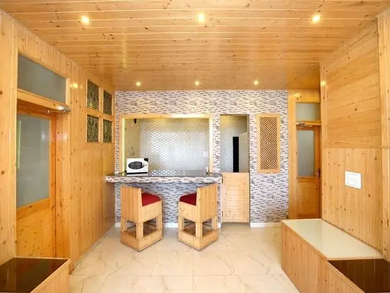 OYO 12170 Home Rustic Villa Kasauli - İç Mekan
