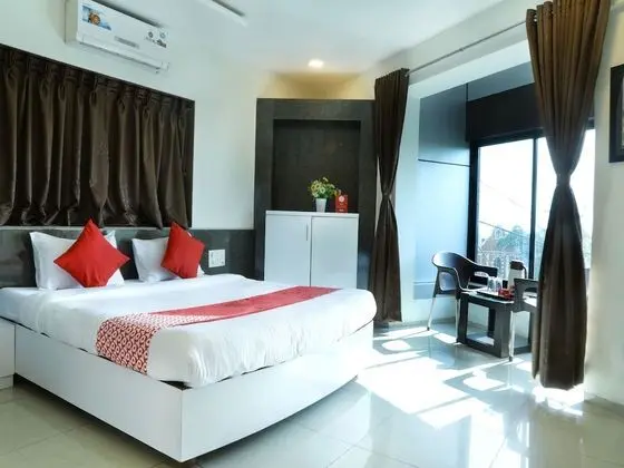 OYO 12209 Hotel Anupama