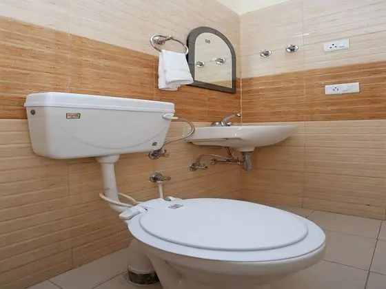 OYO 12264 Home 2BHK Naini Paradise Bhowali - Banyo Tipleri