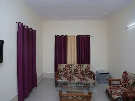 OYO 12264 Home 2BHK Naini Paradise Bhowali - Oda Düzeni