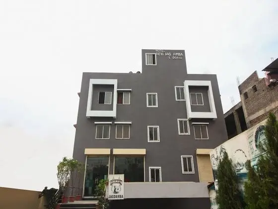 OYO 12355 Hotel New Jagdamba Lodging