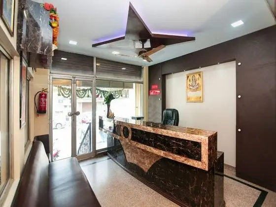 OYO 12363 Hotel Ratan international - Lobi