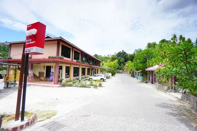 OYO 1254 Golden Lake Resort