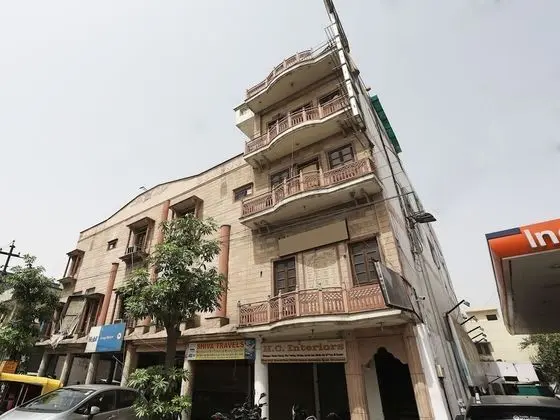 OYO 12671 Hotel Prithvi Palace - Dış Mekan