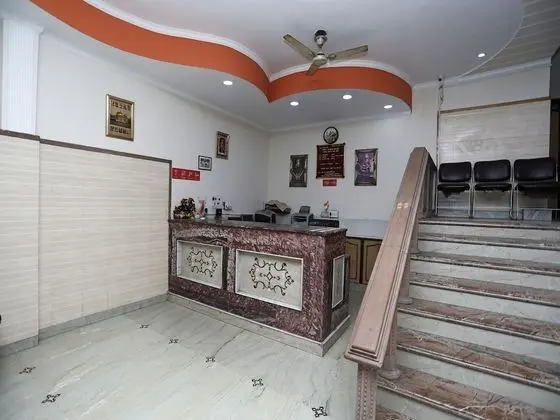 OYO 12671 Hotel Prithvi Palace - Lobi
