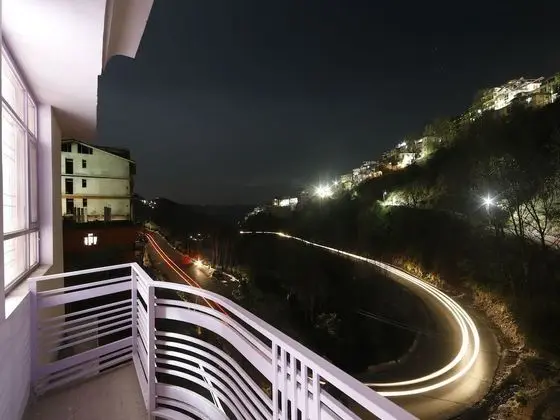 OYO 12695 Home Cosy Studio Himuda Sanjauli - Öne Çıkan Resim