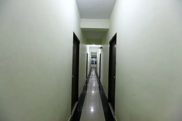 OYO 1272 Hotel Parkview INN - İç Mekan